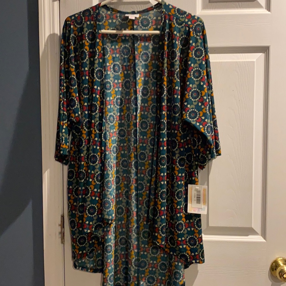 New with Tags! Lularoe Lindsay Size Small